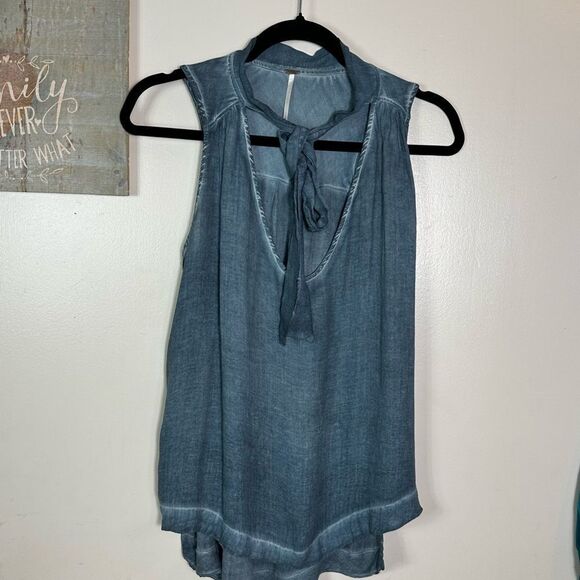 Free People Denim Blue Sleeveless Blouse - Picture 1 of 10